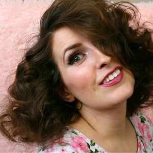 Meet your Posher, Natalie